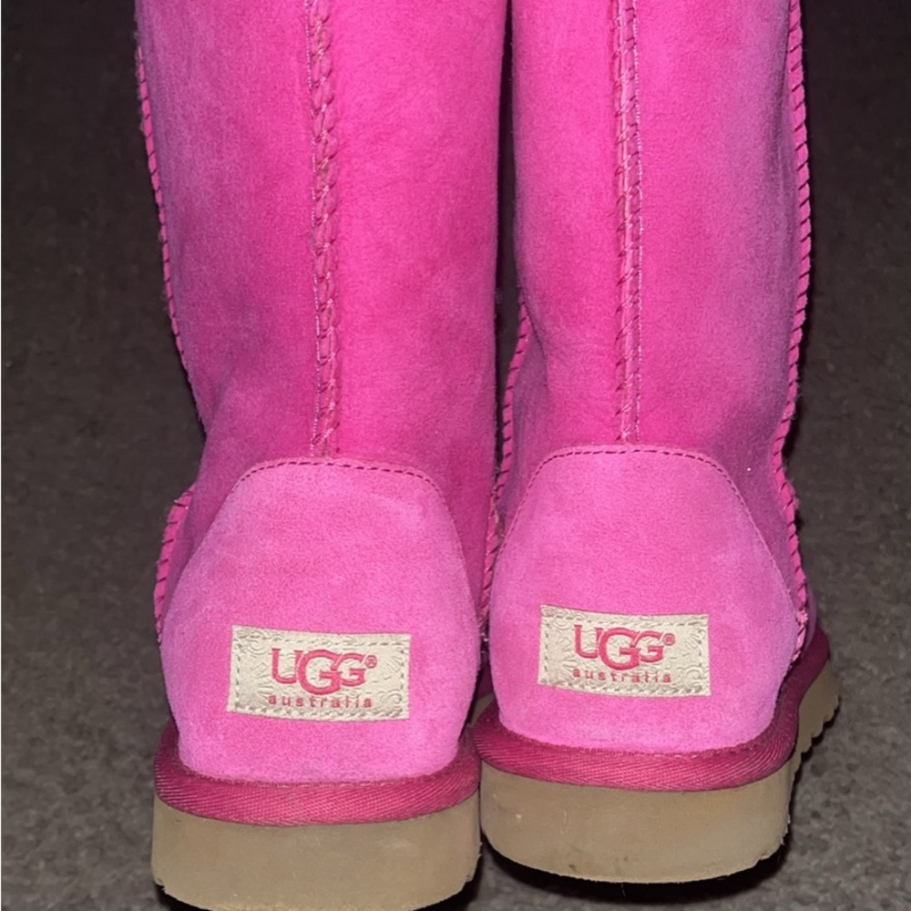 HOT PINK UGGS, WORN TWICE…. NO BOX JUST TAKING UP SPACE IN MY CLOSET